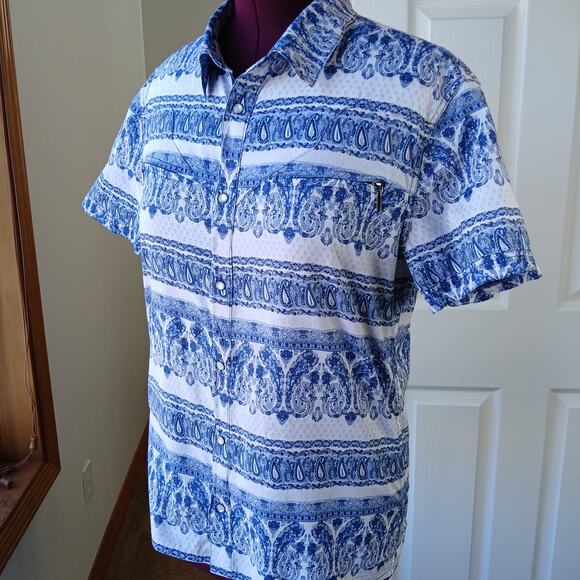 NWOT Rogue State Blue Paisley Pearl Snap-Front Shirt L cotton collared s.sleeve - Picture 2 of 14